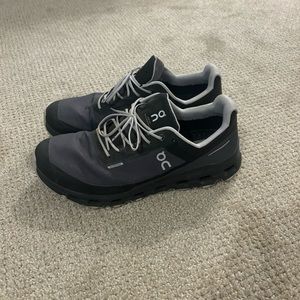 Men’s On Clouds Size 9.5